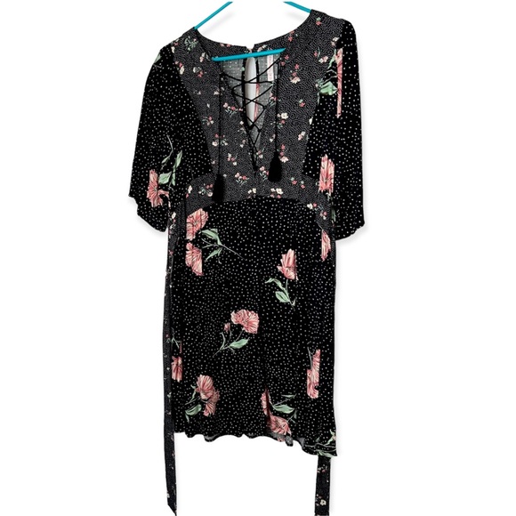 Xhilaration Black and Pink Flower Dress Size Medium Rayon Dress. - Picture 6 of 17